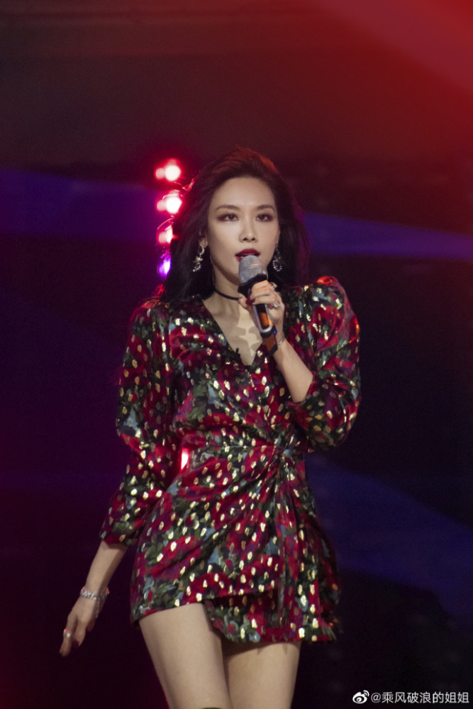 乘风破浪的姐姐|《乘风破浪的姐姐》成团名单：黄龄逆袭，王霏霏可惜，宁静霸气