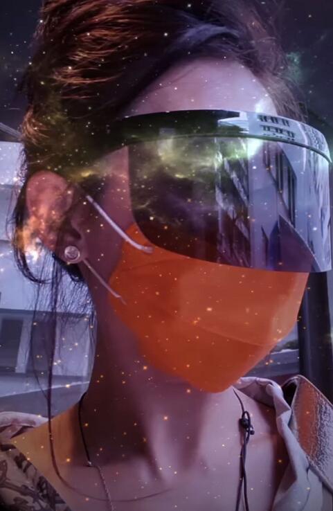 张柏芝|张柏芝疑有新情况？晒与神秘肌肉男双人滑水照，还配上花痴表情