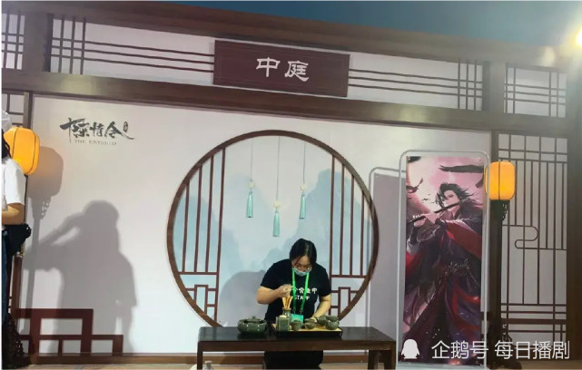 陈情令|肖战《陈情令》出现在北京中关村展区，魏无羡片段被大屏循环播放