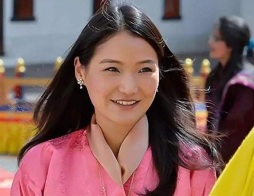 不丹王后佩玛嫁给吉格梅9年连生两子不只是情投意合这么简单
