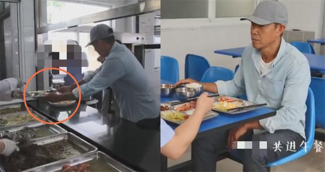 张丰毅|64岁张丰毅现身打球，肌肉健硕不输年轻人，亲自食堂打饭太接地气