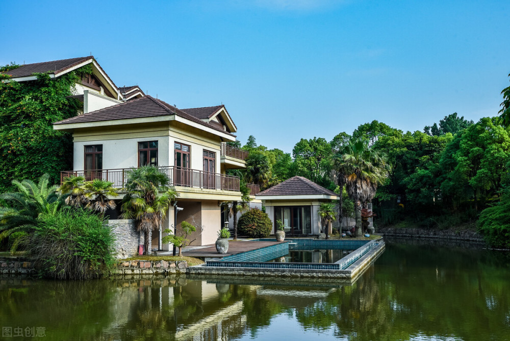 独栋别墅的优缺点你都了解吗啊?想购买的小伙伴快来了解一下哦!