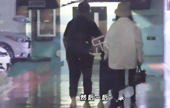 张月|“林有有”张月恋情疑曝光，与男子当街搂抱举止亲密