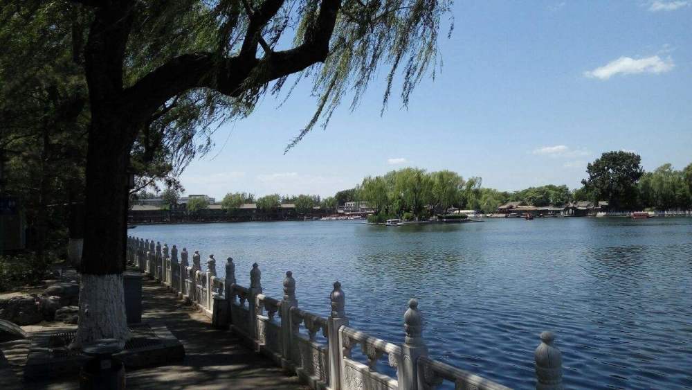 景区|北京内城唯一具有开阔水面的开放型景区，属市历史文化保护区