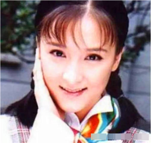 乐珈彤|“梦萍”乐珈彤与富豪老公寺庙祈福秀恩爱，脸僵遭整容质疑后秒删动态