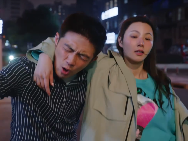 亲爱的自己|《亲爱的自己》终极预告，朱一龙刘诗诗又亲又抱，网友：有内味