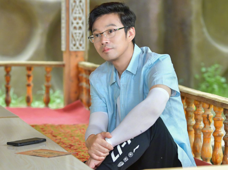 郑爽|郑爽不演戏要当综艺小公主？网传她又接新节目，搭档三位综艺咖！