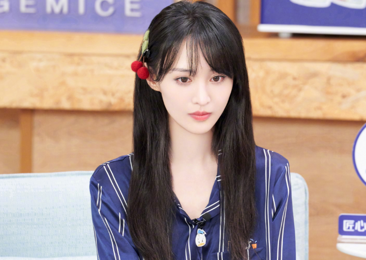 郑爽|郑爽不演戏要当综艺小公主？网传她又接新节目，搭档三位综艺咖！