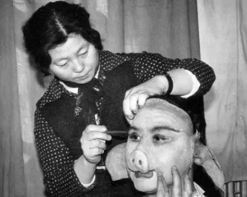 1982年《西游记》马德华版 最为经典,最早将猪八戒影视化的应该就是