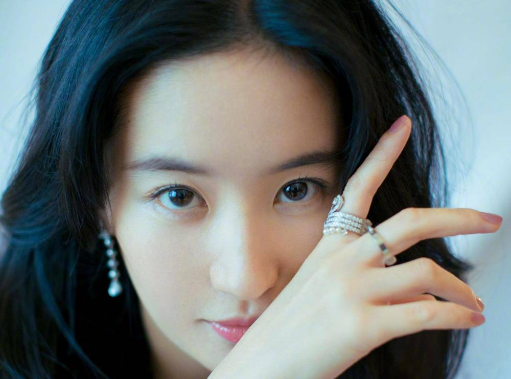 花木兰|《花木兰》评分释出，仅有5.9未到及格线，故事衔接也被指不合理