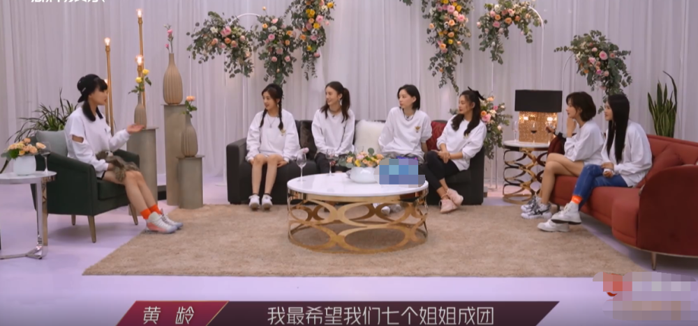 黄龄|黄龄工作室回应争议，疑正面怼宁静，宁愿跟猫狗聊天不想跟人交流