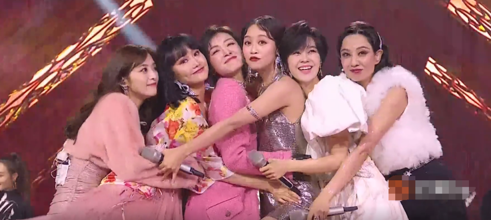 黄龄|黄龄工作室回应争议，疑正面怼宁静，宁愿跟猫狗聊天不想跟人交流