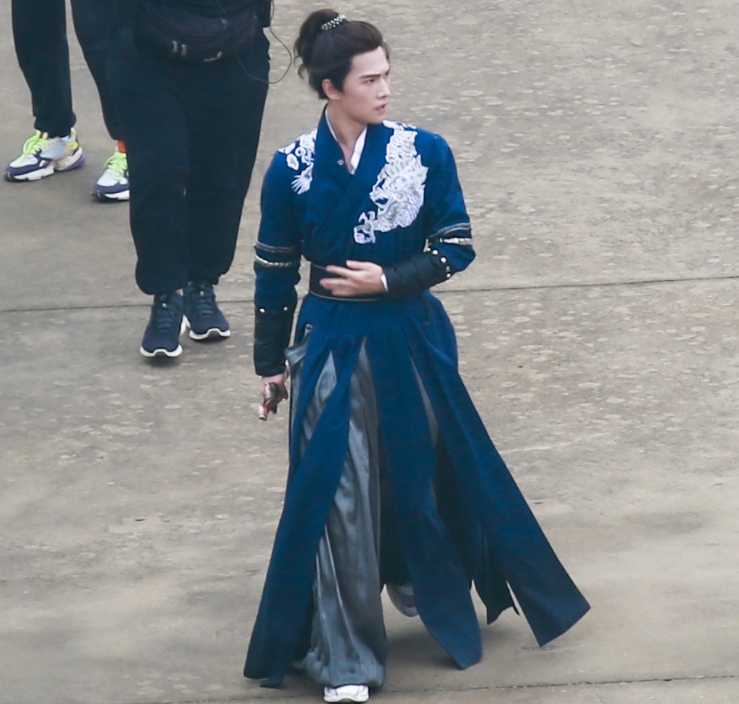 杨洋|杨洋综艺路透被传，放大2倍古装生图，确定不是真人版“奈何”？