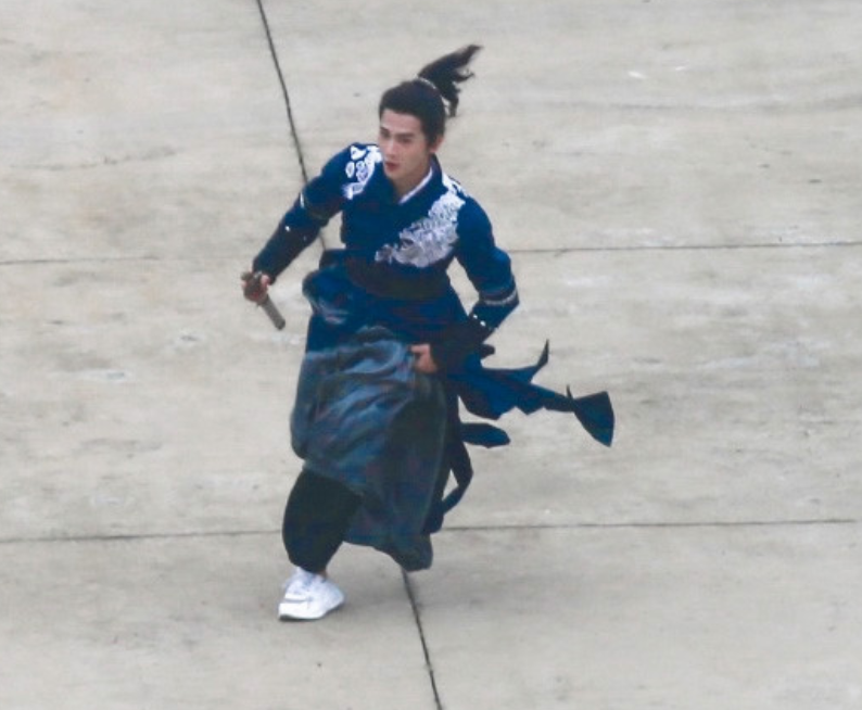 杨洋|杨洋综艺路透被传，放大2倍古装生图，确定不是真人版“奈何”？