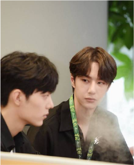 王一博|王一博在博君一肖CP纪念日晒“爱心痣”饰品，唯粉脱粉回踩唾骂其恶心丑陋