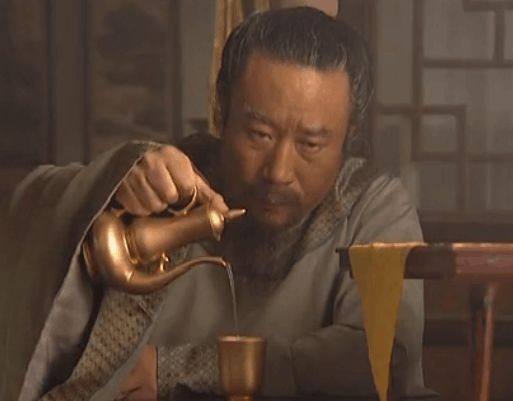 宋江|宋江被毒死时，有三位梁山好汉手握重兵，为何无一人为宋江报仇？原因现实！