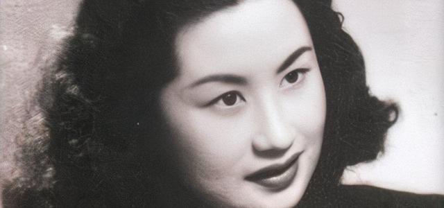 白光,原名史永芬,生于北平.1940至1950年代中国著名影星,歌星,文艺家.