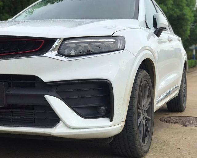 2020款星越实车现身白色车身质感不俗_湖南华丰吉利新闻资讯_太平洋