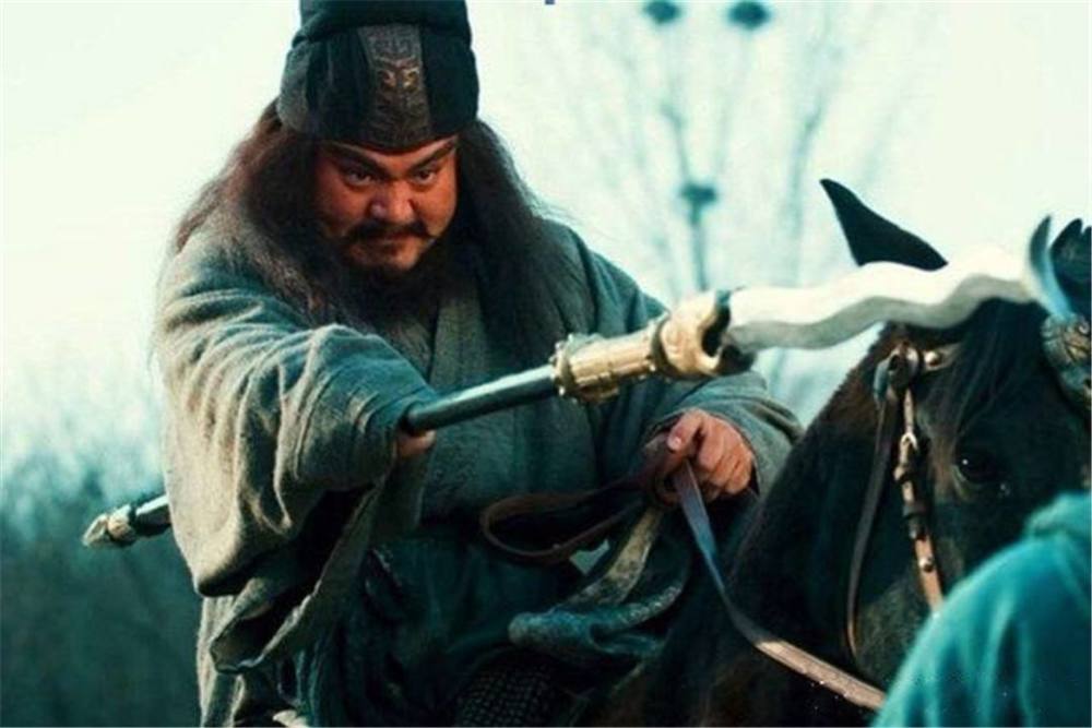 关羽|关羽张飞出身社会底层，也没拜师学艺，为啥功夫如此高强？