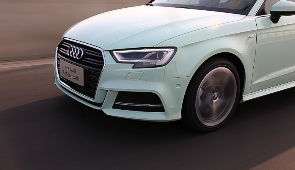 女性购车者的最爱喀纳斯绿的奥迪a3