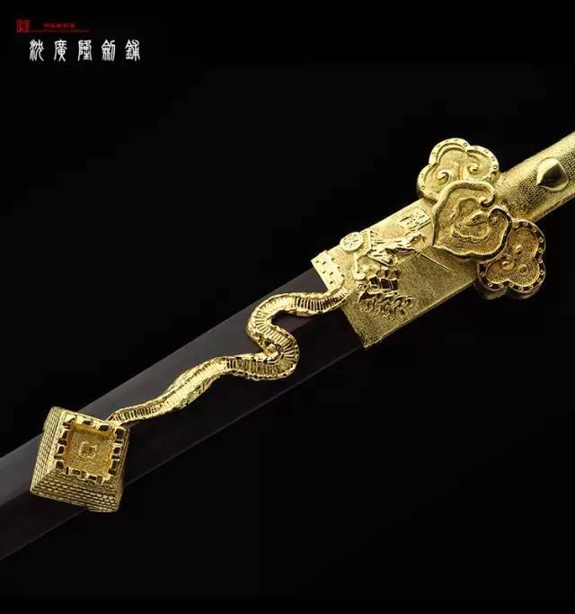 荆轲刺秦王时,秦王嬴政佩剑是什么剑呢?