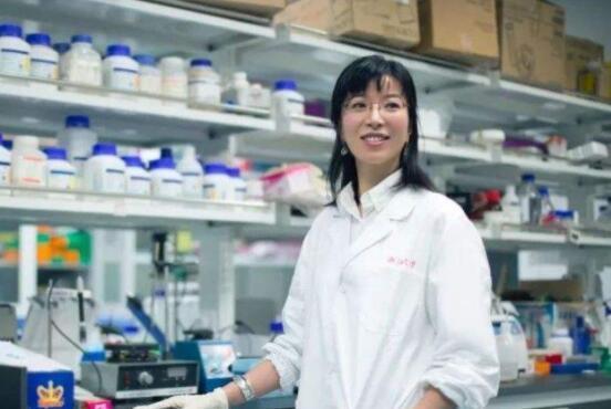 胡海岚|“颜值与实力双爆表”，北大才女胡海岚，点亮了3.5亿人的希望