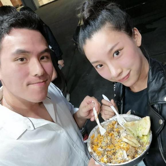 齐娇|齐娇难舍豪门生活？赌王前儿媳离婚后首晒照，与友人爬山难掩落寞