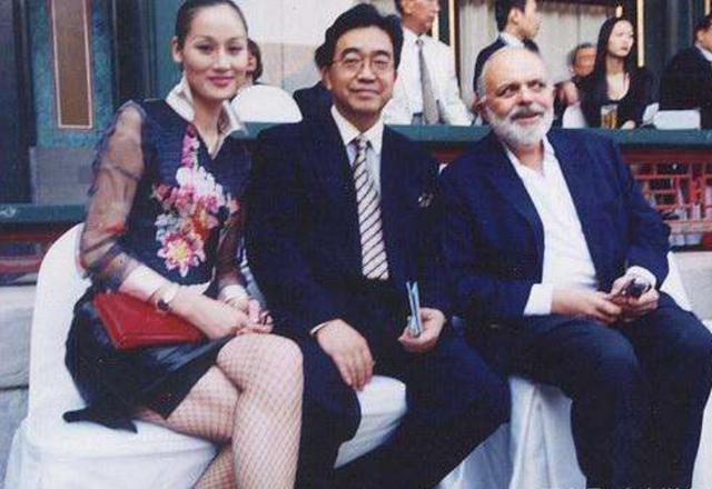 陈逸飞|他54岁就资产过亿，迎娶比自己小29岁嫩模，一生操劳过度59岁殒命