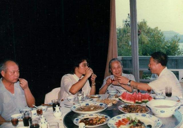 陈逸飞|他54岁就资产过亿，迎娶比自己小29岁嫩模，一生操劳过度59岁殒命