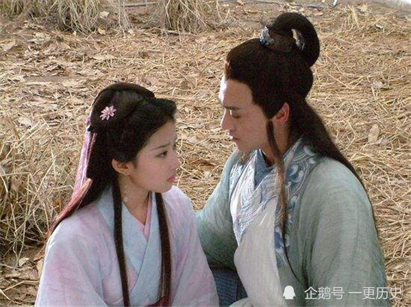 王语嫣|王语嫣美如天仙，对慕容复痴心一片，为何慕容复宁愿单身也不要她