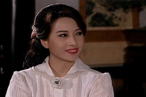林以真《人面桃花》后为何消失?近照曝光,54岁肤白貌美似少女