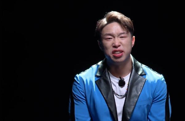 曹云金|烧饼谈起当年退社风波泪流不止，曹云金方面发声，质疑其蹭热度