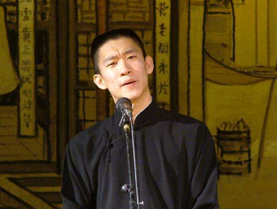 曹云金|烧饼谈起当年退社风波泪流不止，曹云金方面发声，质疑其蹭热度