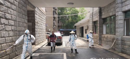 湖南|患难见真情，湖南女孩收留有家不能回的朋友，同吃同住考上同校