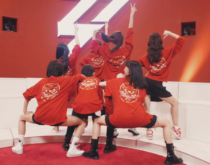 李斯丹妮|姐姐赛后采访火药味足，七个人抱小团貌不合神离，意料之内！