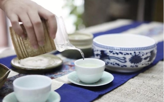 地球|美国学者：为啥中国人与世界格格不入？全世界唯独他们最爱喝热水