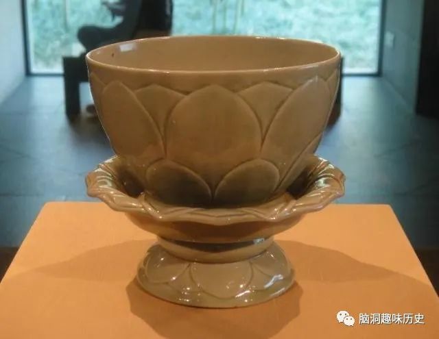 瓷器|天青色瓷器有多贵重？一种价值2亿全球约有70余件，另一种无价