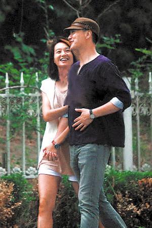 朱丹1婚嫁同事,前男友是宋柯,如今2婚嫁周一围怀2胎却卑微