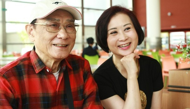 谭炳文|TVB“老戏骨”谭炳文最后照片曝光！微笑面对癌魔，一脸的慈祥