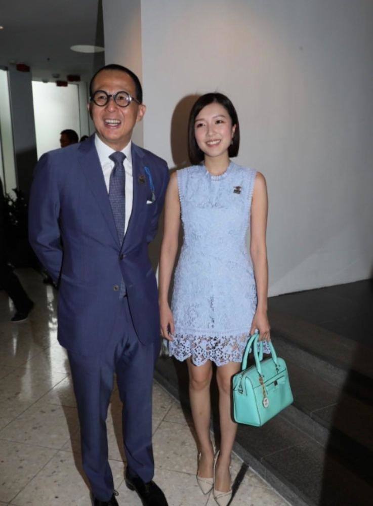 李泽楷|身家290亿的李泽楷，28岁女友被吐槽，为何54岁还不结婚？