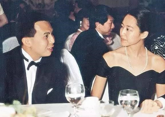 李泽楷|身家290亿的李泽楷，28岁女友被吐槽，为何54岁还不结婚？