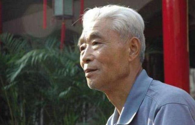 张振华老人祖上最早做官的是任职于崇祯时期的总兵副将张鹏程,清朝