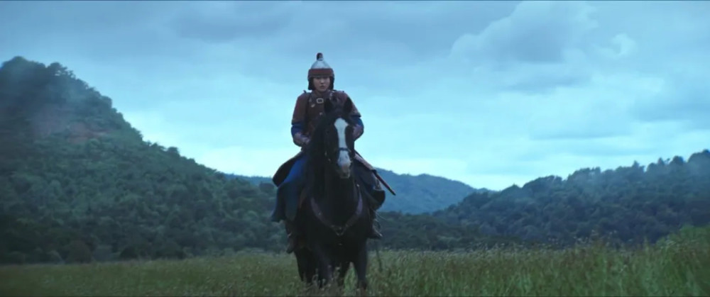 花木兰|刘亦菲《花木兰》上线引争议，观众评价：李连杰、巩俐角色太失败