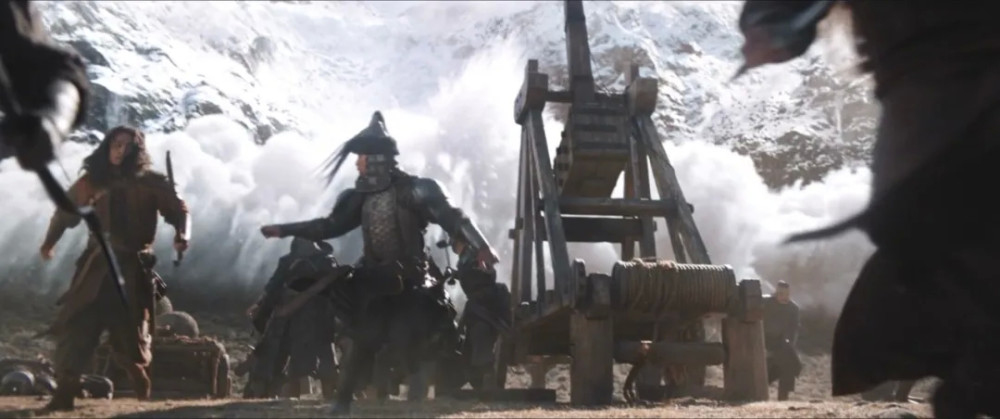 花木兰|刘亦菲《花木兰》上线引争议，观众评价：李连杰、巩俐角色太失败