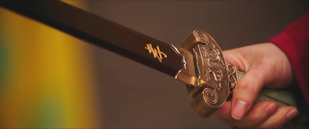 花木兰|刘亦菲《花木兰》上线引争议，观众评价：李连杰、巩俐角色太失败