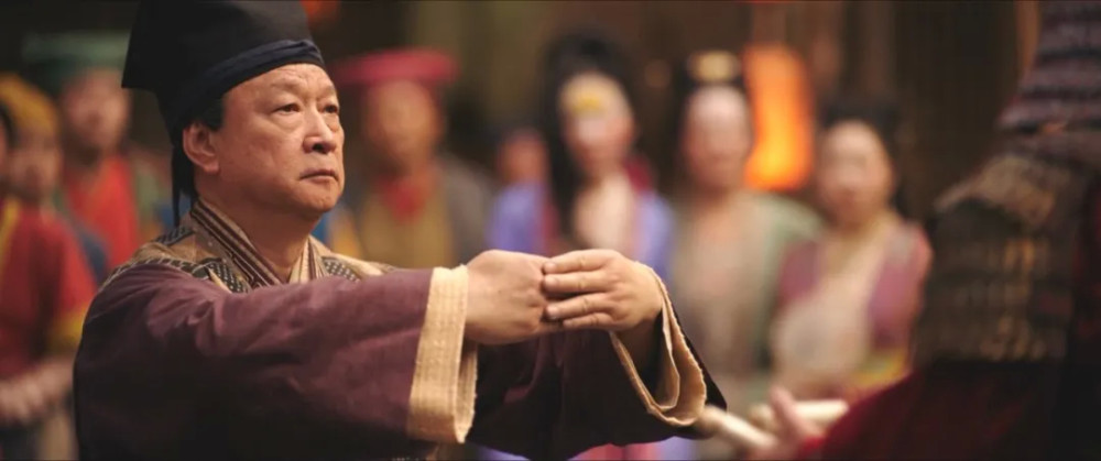 花木兰|刘亦菲《花木兰》上线引争议，观众评价：李连杰、巩俐角色太失败