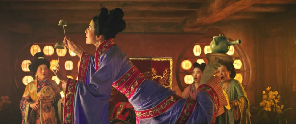 花木兰|刘亦菲《花木兰》上线引争议，观众评价：李连杰、巩俐角色太失败