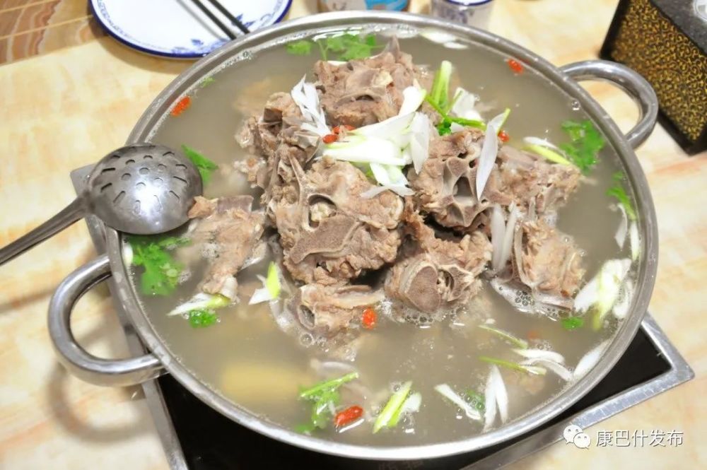 天冷了来份羊蝎子火锅暖身又暖心