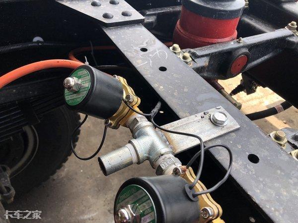 全程记录货车淋水器安装过程,液缓普及后它真的会退休吗?_腾讯新闻