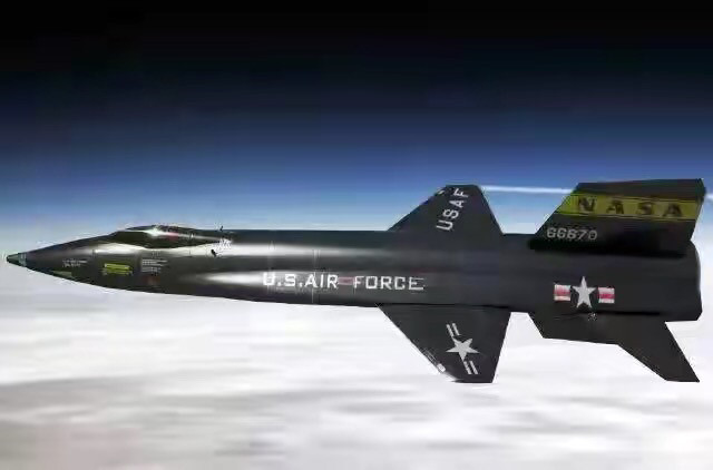 把驾驶舱放在火箭发动机上的飞机x15